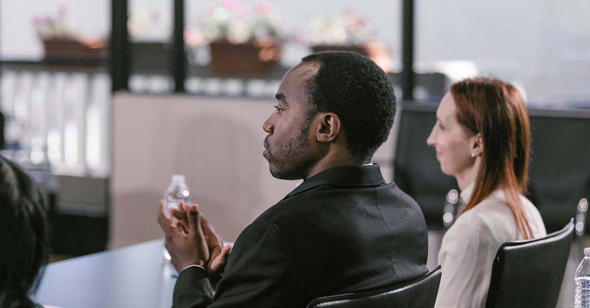 微信号买卖渠道：爱来看APP详情下载教程