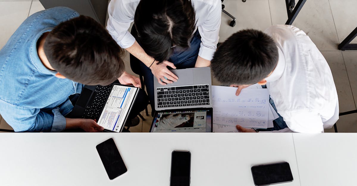 如何在不使用技术支持辅助的情况下，提高游戏技能？